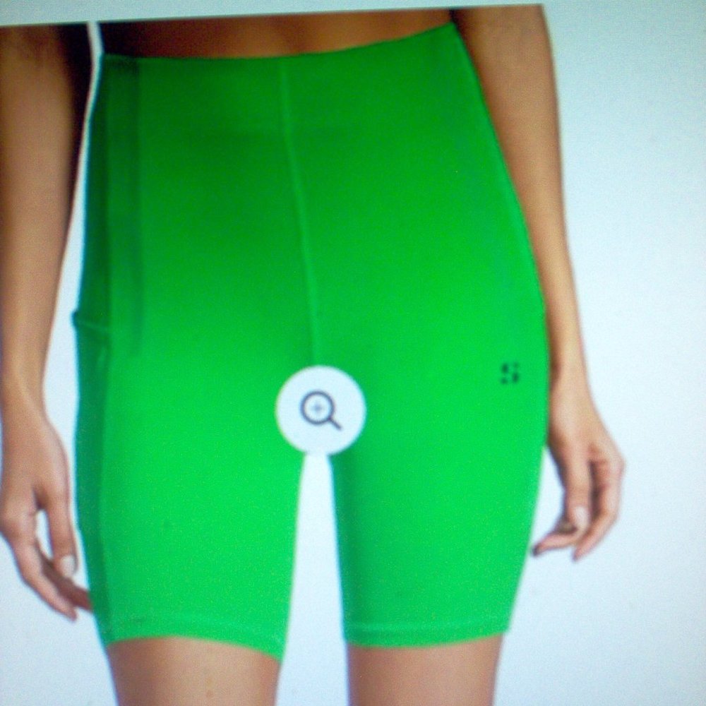 Sports Illustrated Woman Biker Shorts, Emerald Green